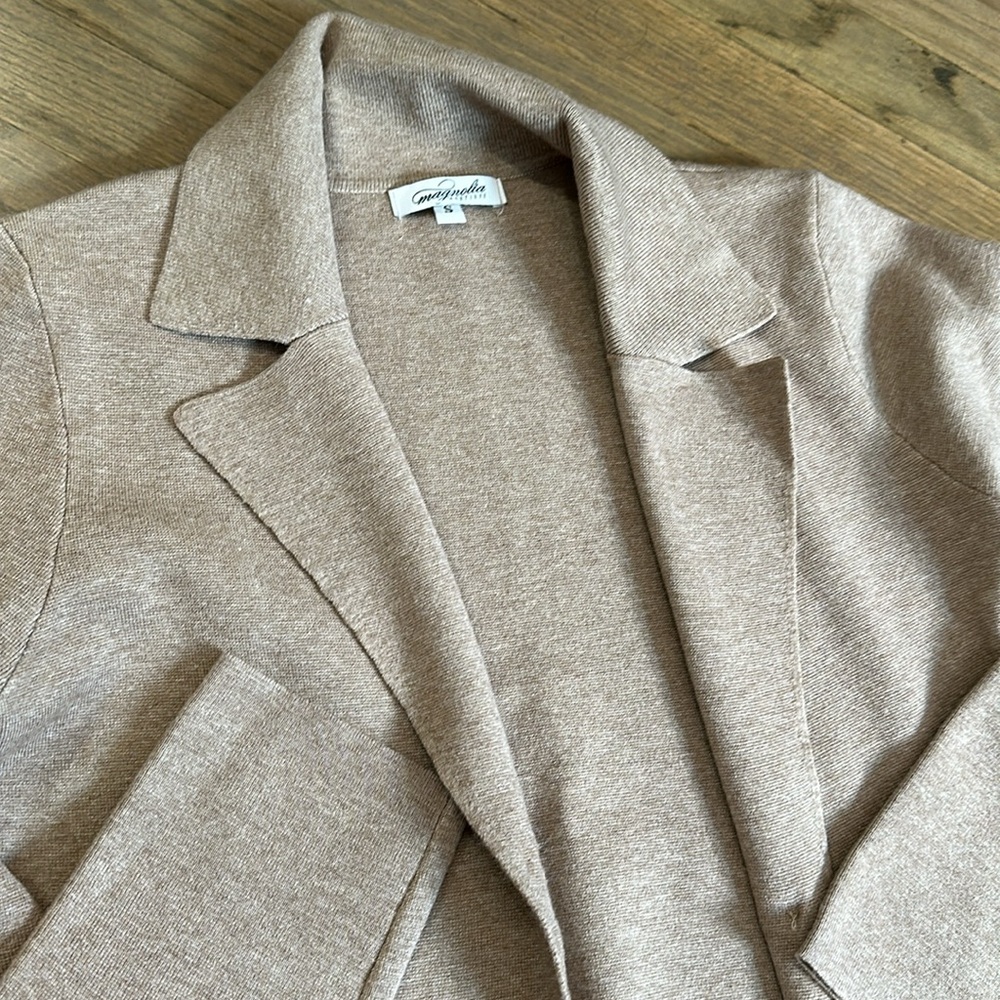 Nwot Latte Collared Button Down Jacket - image 4